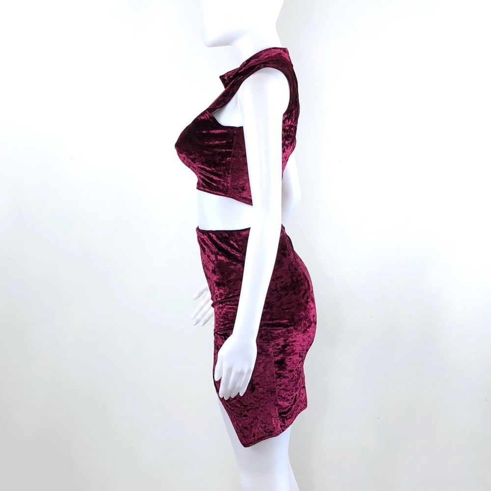 Cutout Choker Crop Top & Wrap Skirt Set - Picture 15 of 16